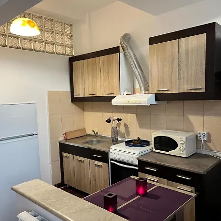 Garsoniera Utilata Complet 데포리노드